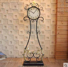 Load image into Gallery viewer, Big Lady