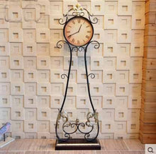 Load image into Gallery viewer, Big Lady